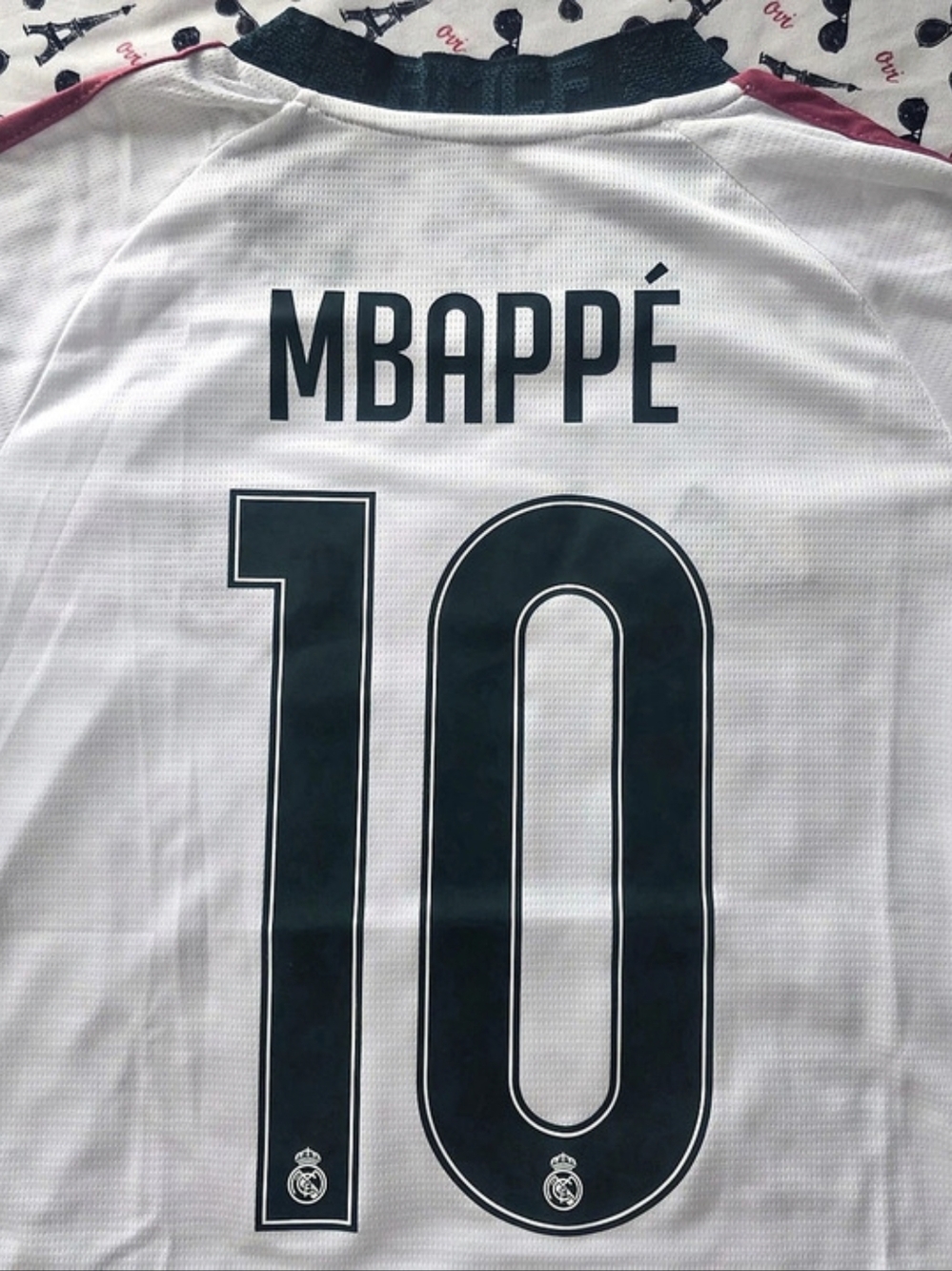 Real Madrid Mbappé 10 jersey Soccer Jersey White & Red - Picture 2 of 8